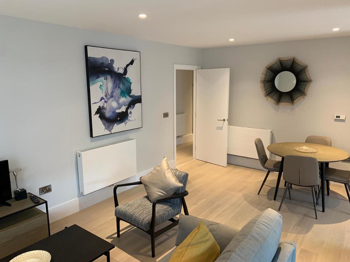 הונסלו Heathrow North Apartments By Charles Hope מראה חיצוני תמונה
