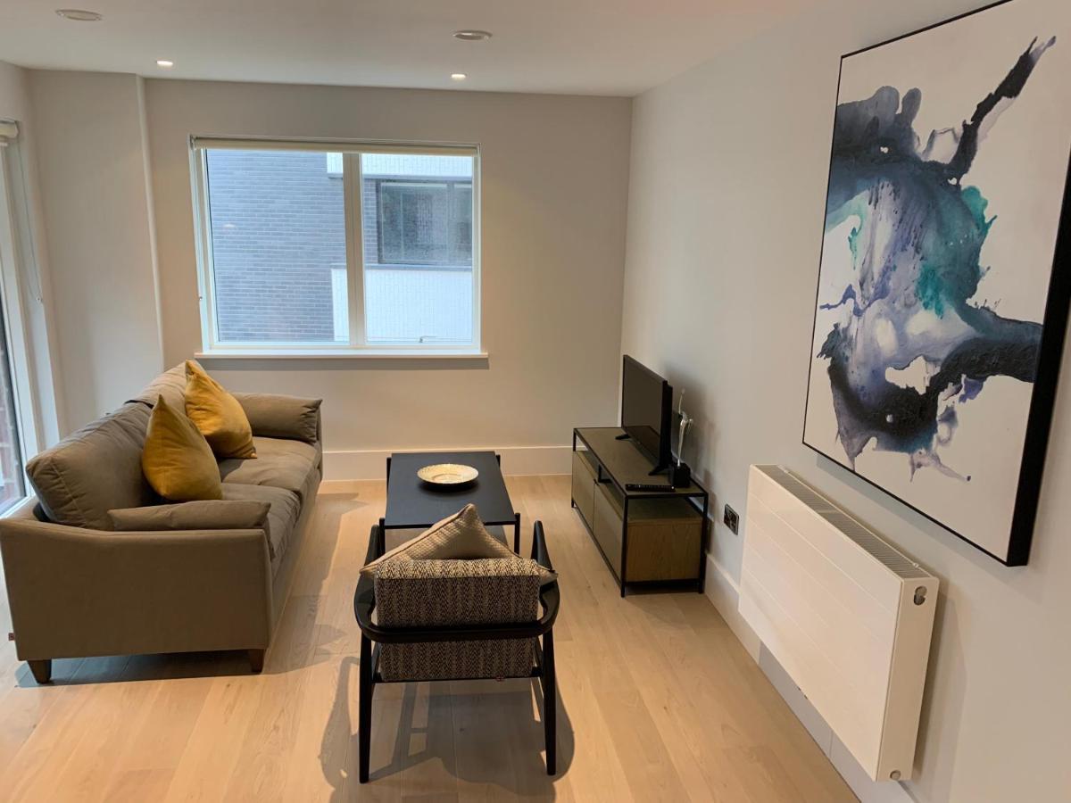 הונסלו Heathrow North Apartments By Charles Hope מראה חיצוני תמונה
